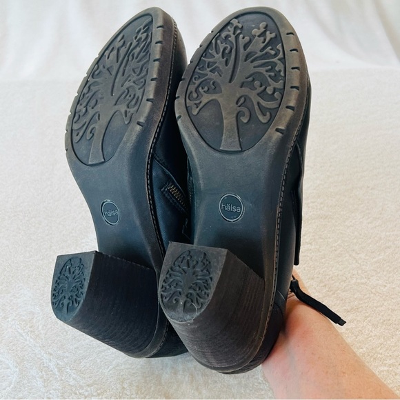 HÄLSA RYLEE EMBOSSED BLACK LEATHER ZIPPER ANKLE BOOTIES SIZE 9.5 - Picture 13 of 14